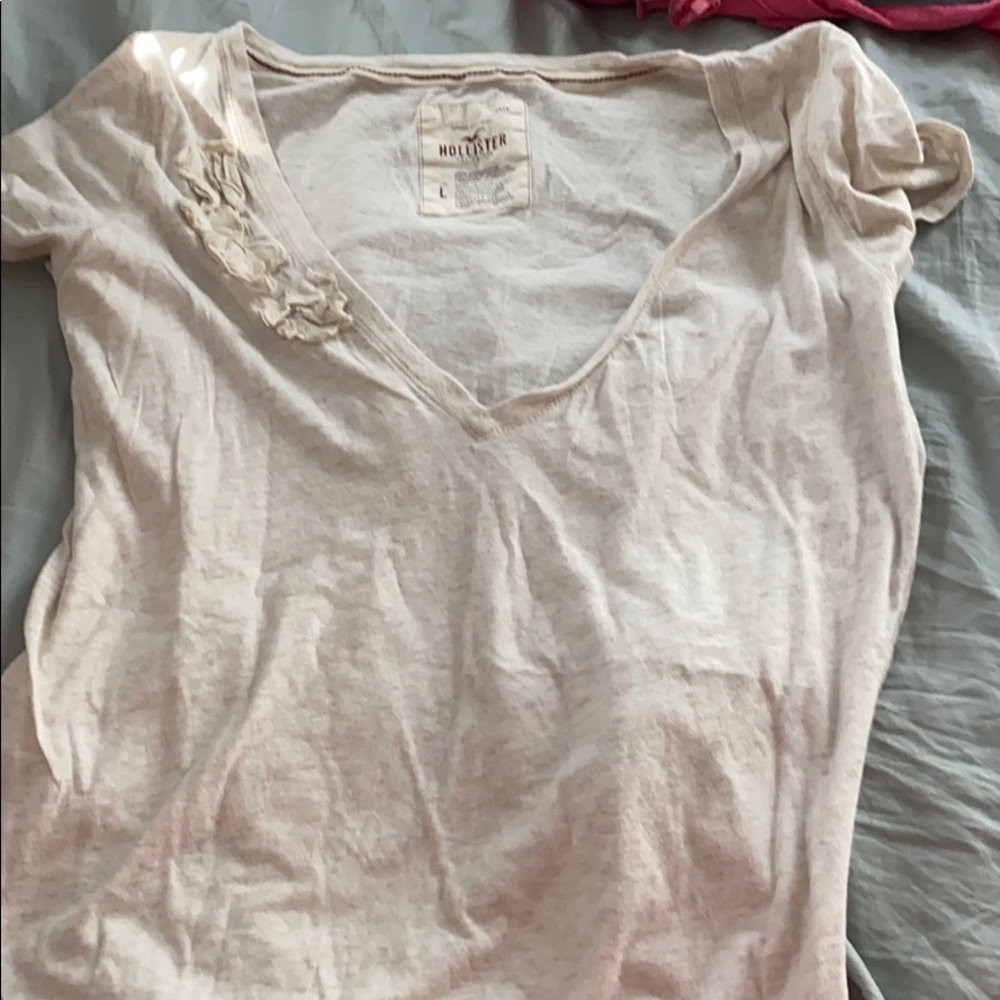 Hollister tee